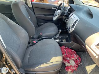 bontott HYUNDAI i20 Vészvillogó Kapcsoló