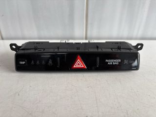 bontott HYUNDAI i20 Vészvillogó Kapcsoló