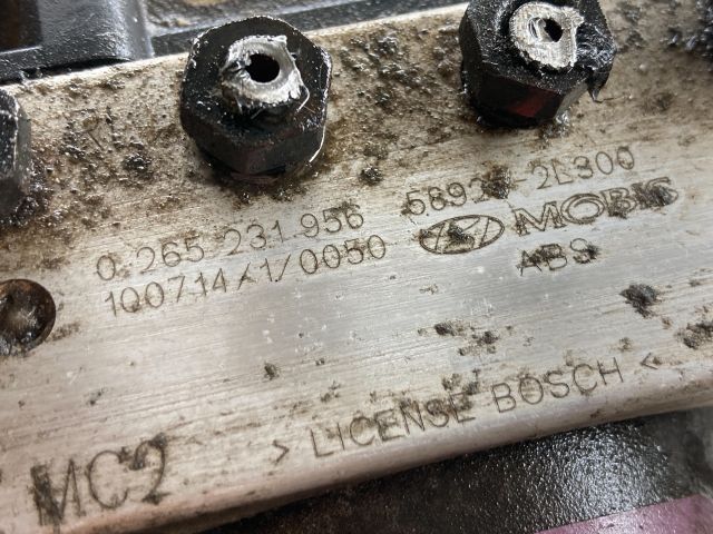 bontott HYUNDAI I30 ABS Kocka