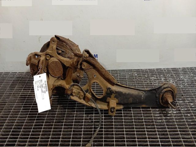 bontott HYUNDAI I30 Bal hátsó Csonkállvány