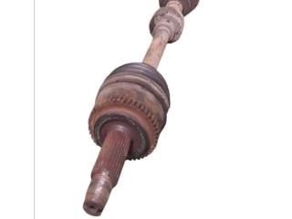 bontott HYUNDAI I30 Bal Féltengely