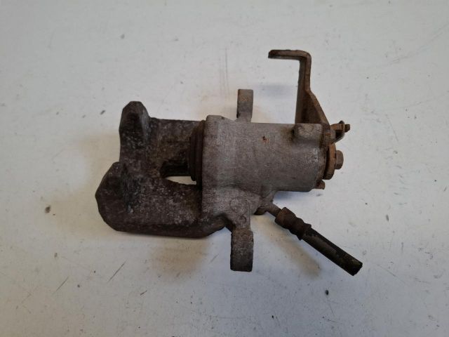 bontott HYUNDAI I30 Jobb hátsó Féknyereg Munkahengerrel