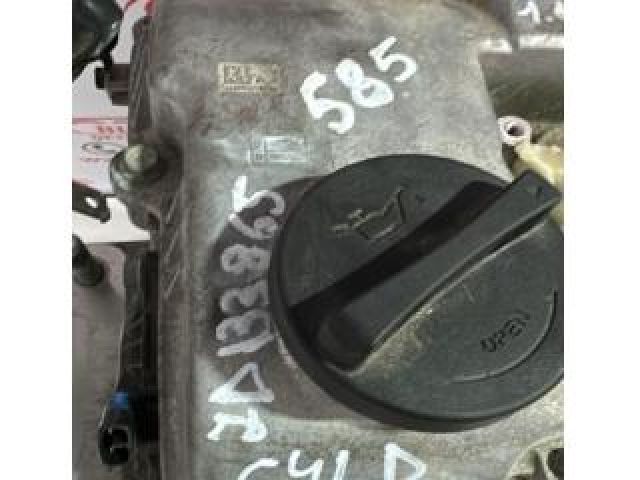 bontott HYUNDAI I30 Motor (Fűzött blokk hengerfejjel)