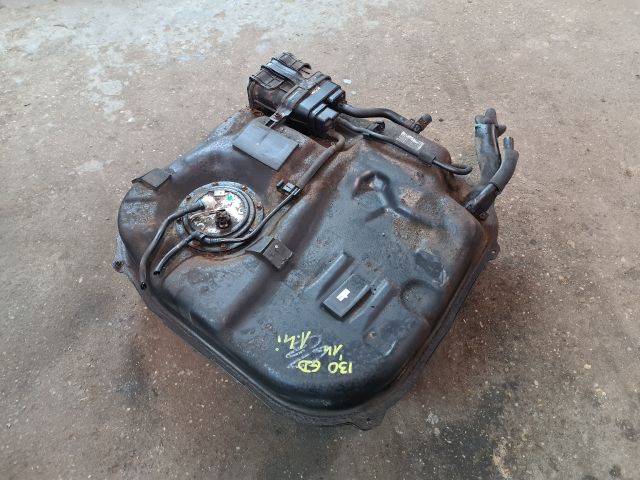 bontott HYUNDAI I30 Tank