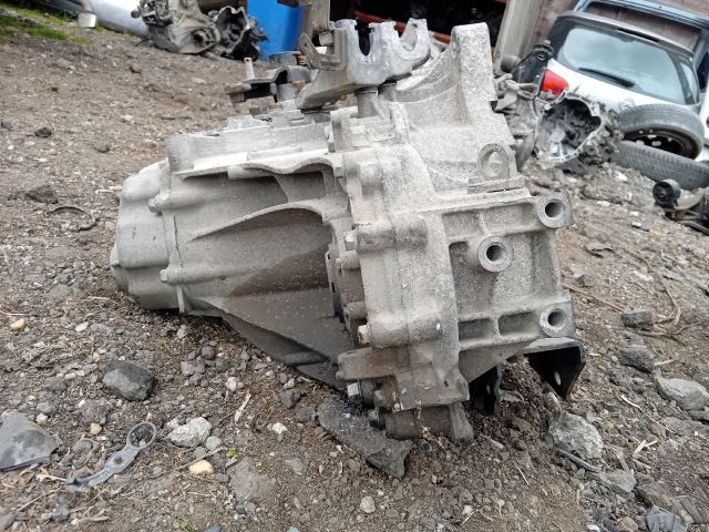 bontott HYUNDAI I30 Váltó (Mechanikus)