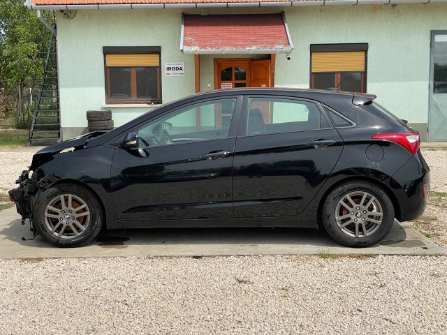 bontott HYUNDAI I30 Váltó (Mechanikus)