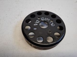 bontott HYUNDAI I30 Vízpumpa Szíjtárcsa