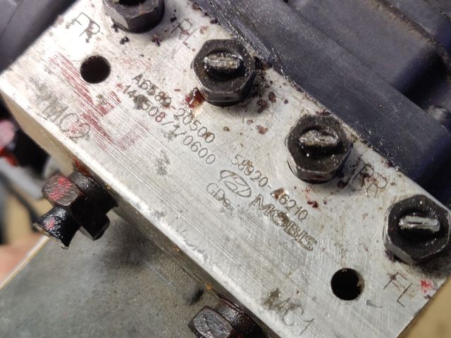 bontott HYUNDAI I30 ABS Kocka