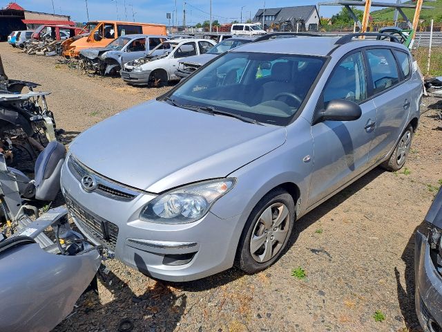 bontott HYUNDAI I30 Bal első Féknyereg Munkahengerrel