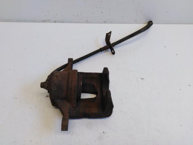 bontott HYUNDAI I30 Bal első Féknyereg Munkahengerrel