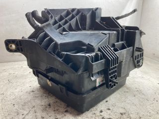 bontott HYUNDAI I30 Biztosítéktábla Motortér