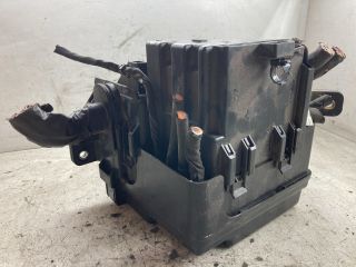 bontott HYUNDAI I30 Biztosítéktábla Motortér