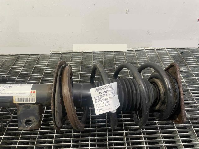 bontott HYUNDAI I30 Első Rugó