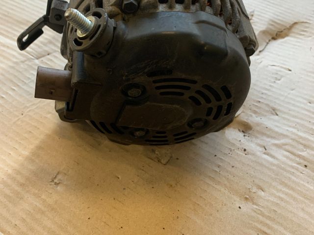 bontott HYUNDAI I30 Generátor