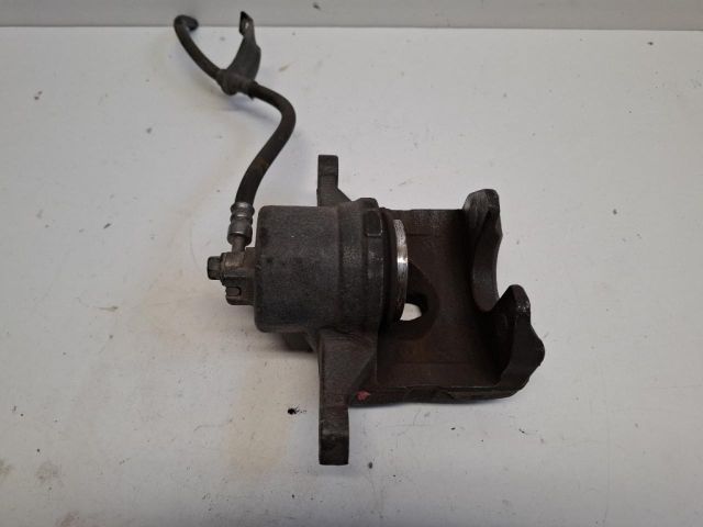 bontott HYUNDAI I30 Jobb első Féknyereg Munkahengerrel