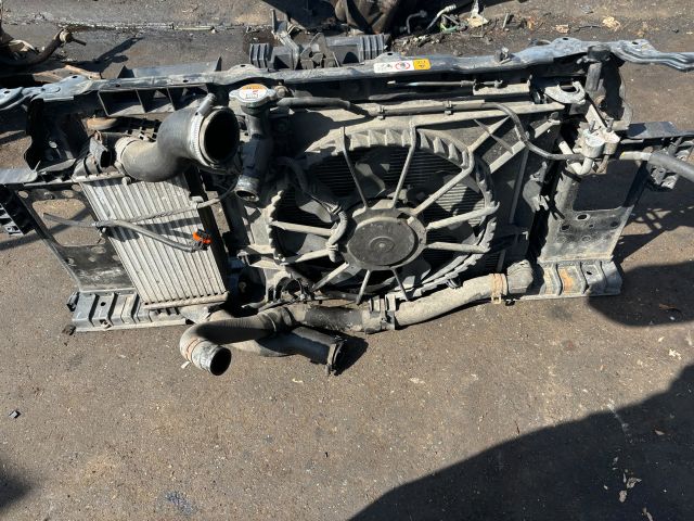 bontott HYUNDAI I30 Komplett Homlokfal (Részeivel)