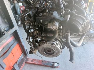 bontott HYUNDAI I30 Komplett Motor (Segédberendezésekkel)