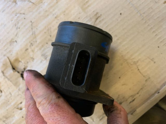 bontott HYUNDAI I30 Légtömegmérő