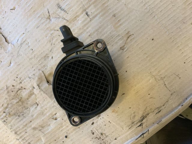 bontott HYUNDAI I30 Légtömegmérő