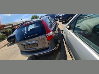 bontott HYUNDAI I30 Motor (Fűzött blokk hengerfejjel)