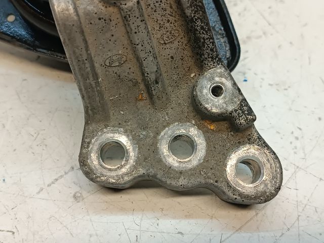 bontott HYUNDAI I30 Motor Tartó Bak Jobb