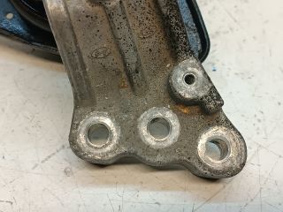 bontott HYUNDAI I30 Motor Tartó Bak Jobb