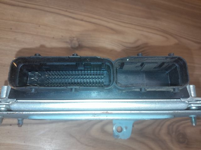 bontott HYUNDAI I30 Motorvezérlő