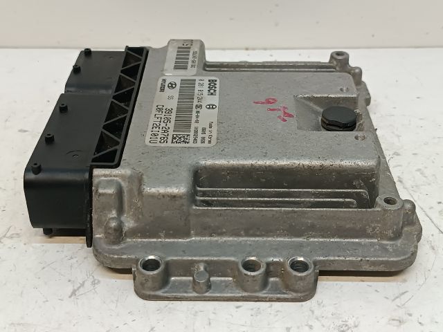 bontott HYUNDAI I30 Motorvezérlő