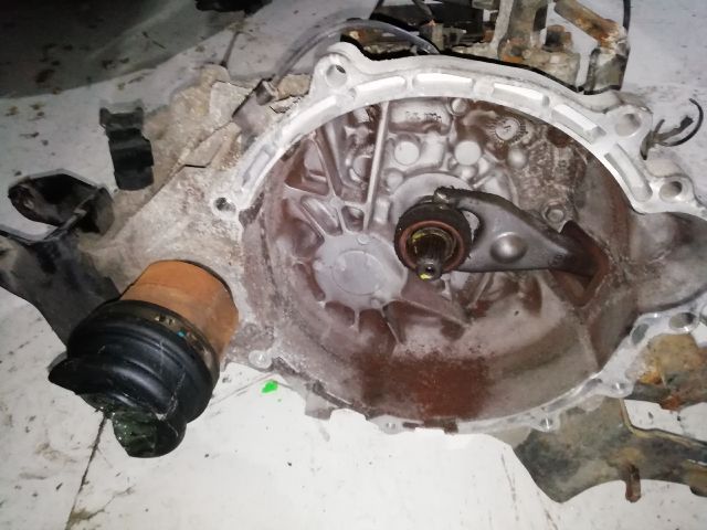 bontott HYUNDAI I30 Váltó (Mechanikus)