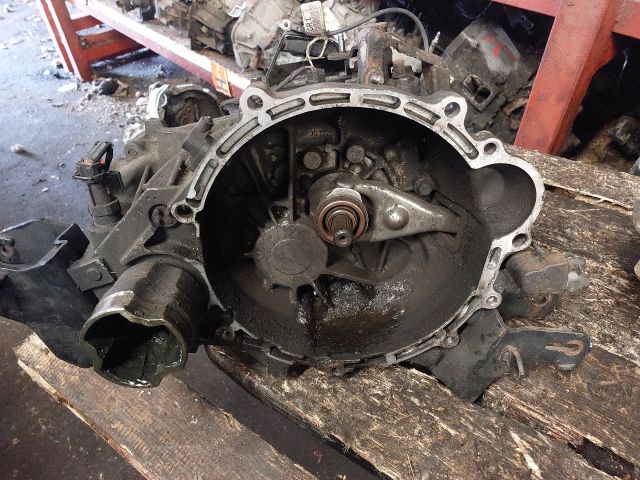 bontott HYUNDAI I30 Váltó (Mechanikus)