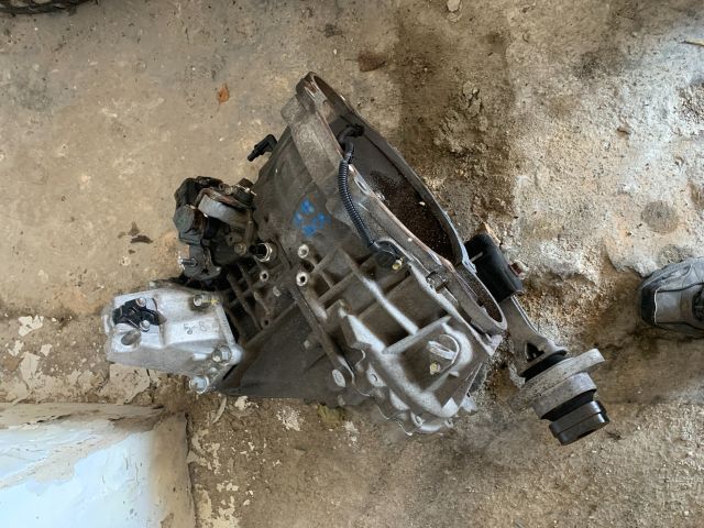 bontott HYUNDAI I30 Váltó (Mechanikus)