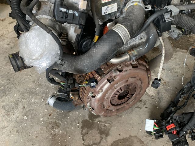 bontott HYUNDAI I30 Komplett Motor (Segédberendezésekkel)