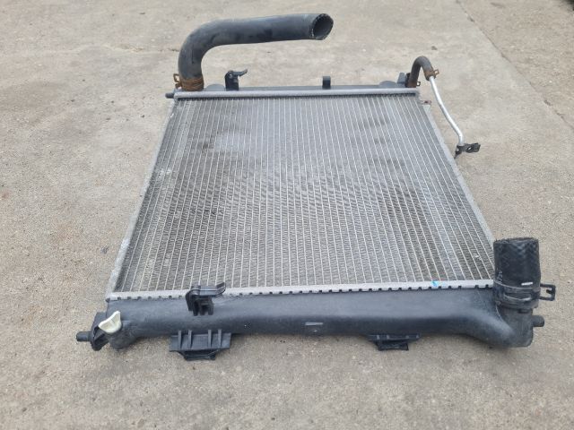 bontott HYUNDAI I30 Vízhűtő Radiátor (Klímás)