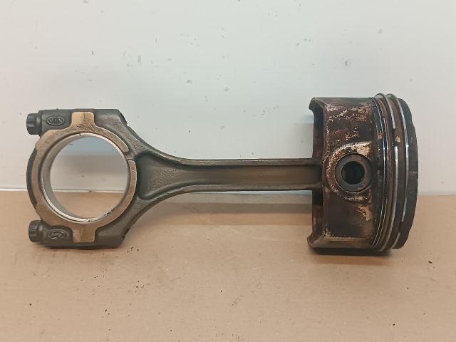 bontott HYUNDAI I30 Dugattyú és Hajtókar