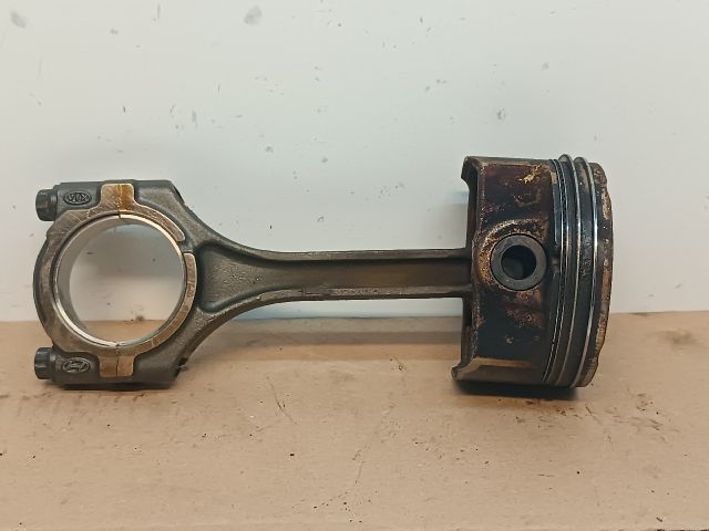 bontott HYUNDAI I30 Dugattyú és Hajtókar