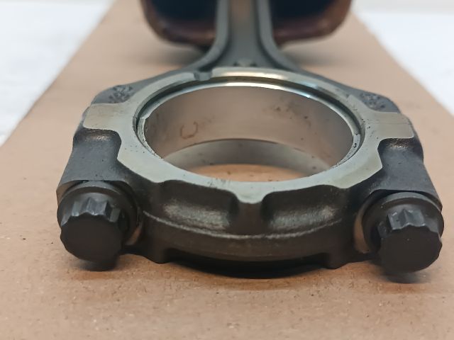 bontott HYUNDAI I30 Dugattyú és Hajtókar