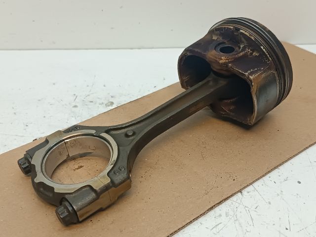 bontott HYUNDAI I30 Dugattyú és Hajtókar