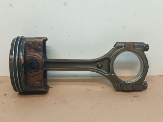 bontott HYUNDAI I30 Dugattyú és Hajtókar