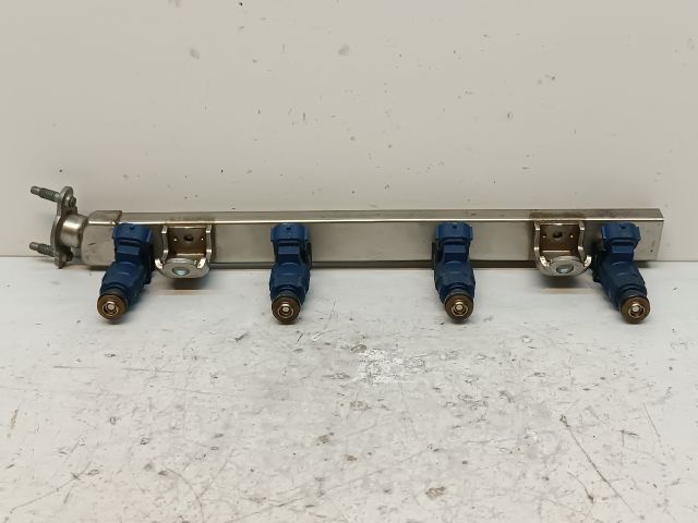 bontott HYUNDAI I30 Porlasztó Sor / Híd