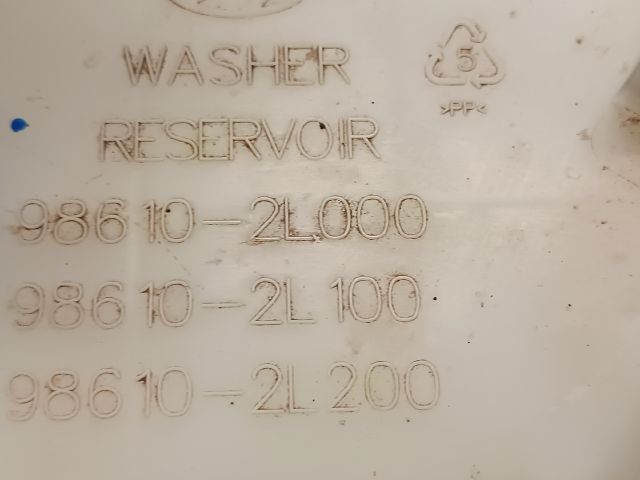 bontott HYUNDAI I30 Ablakmosó Tartály