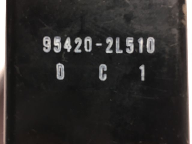 bontott HYUNDAI I30 Ablaktörlő Relé