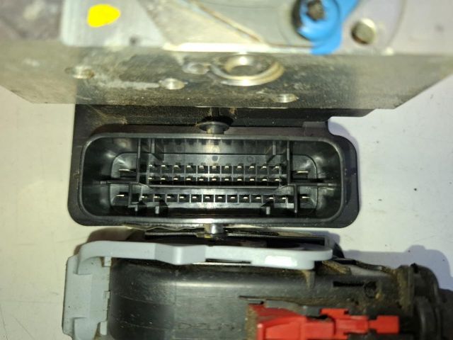 bontott HYUNDAI I30 ABS Kocka