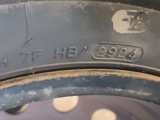 bontott HYUNDAI I30 Acélfelni Pár Gumival