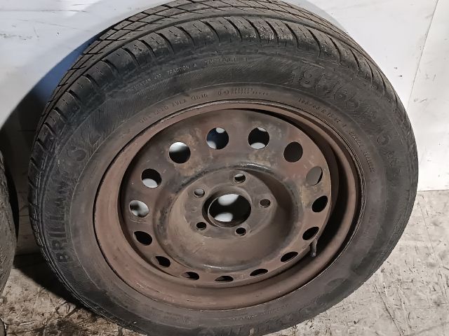 bontott HYUNDAI I30 Acélfelni Szett Gumival