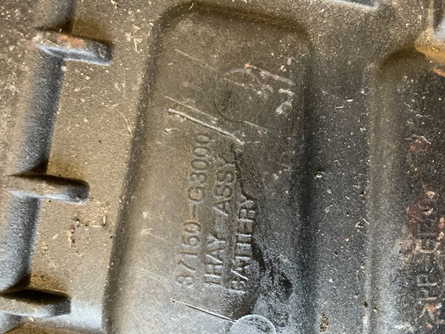 bontott HYUNDAI I30 Akkumulátor Tartó