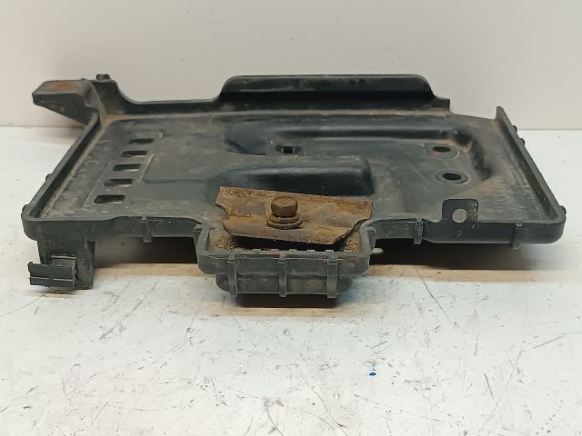 bontott HYUNDAI I30 Akkumulátor Tartó