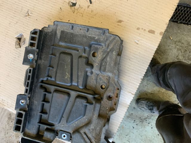 bontott HYUNDAI I30 Akkumulátor Tartó