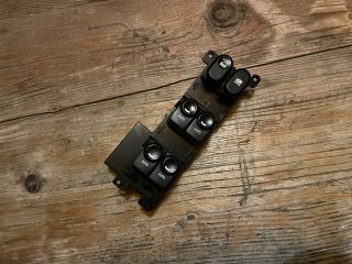 bontott HYUNDAI I30 Bal első Ablakemelő Kapcsoló