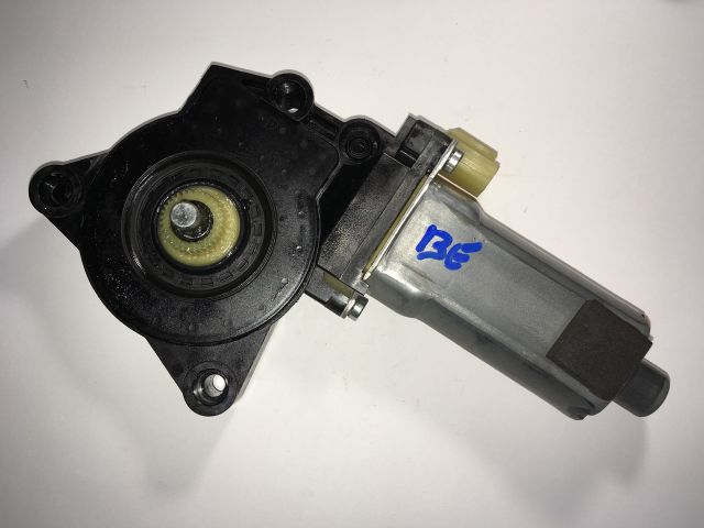 bontott HYUNDAI I30 Bal első Ablakemelő Motor