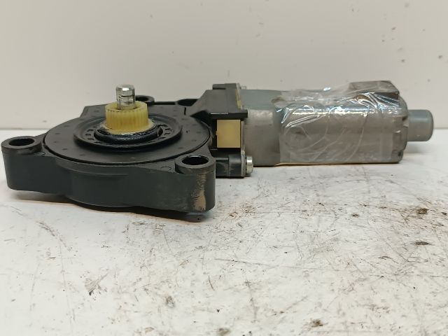 bontott HYUNDAI I30 Bal első Ablakemelő Motor